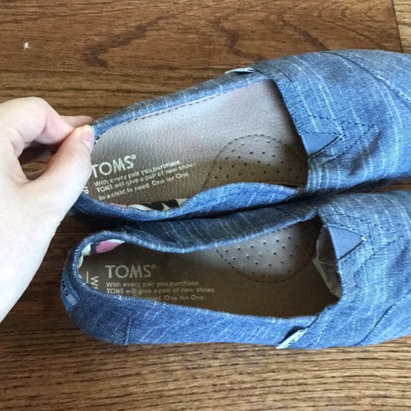 Toms - Picture 4 of 4